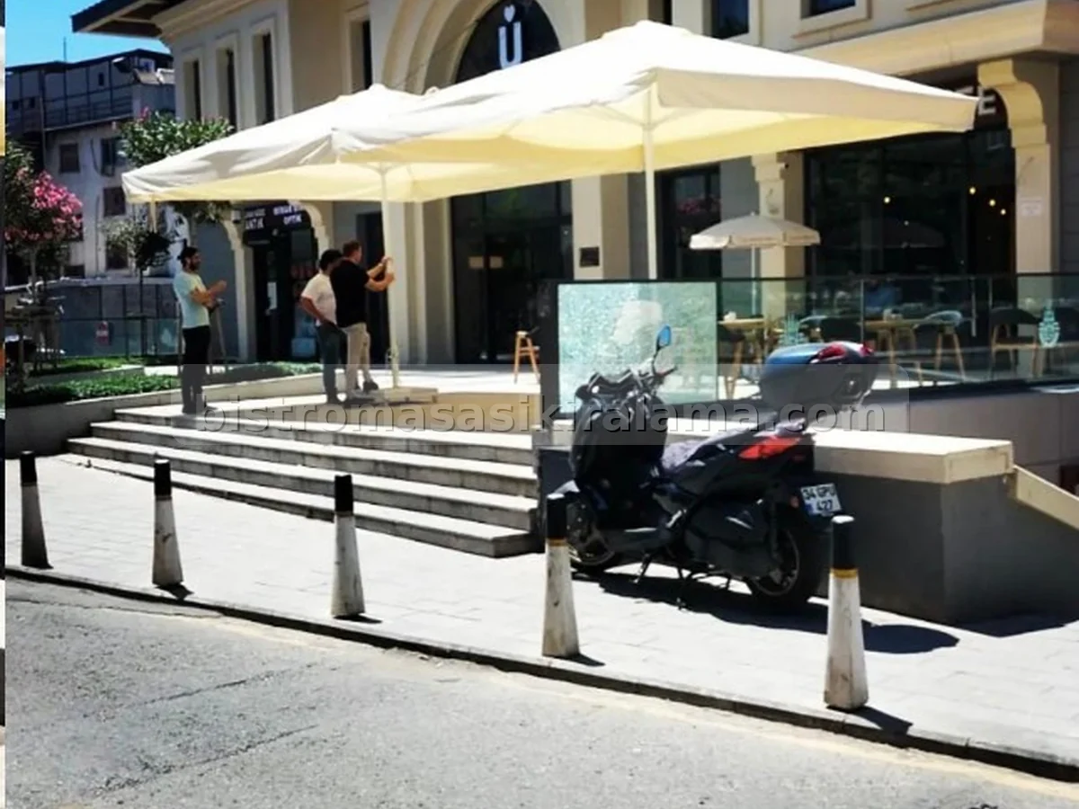 Bistro kokteyl masa galeri 406