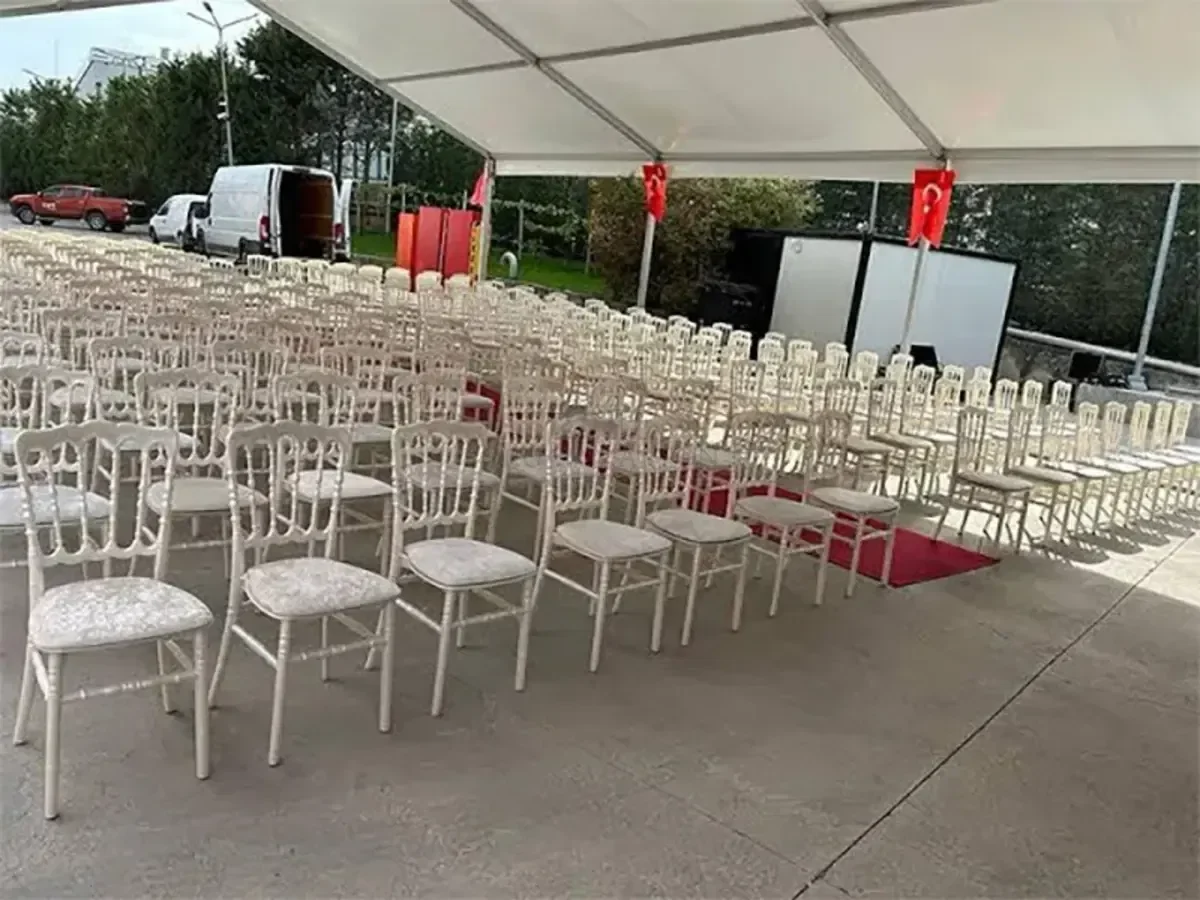 Mezuniyet Töreni Sandalye Kiralama